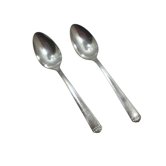 2 Vintage 1881 Rogers Oneida Silverplate Surf Club Teaspoons Tea Spoons 25083 - Picture 1 of 4